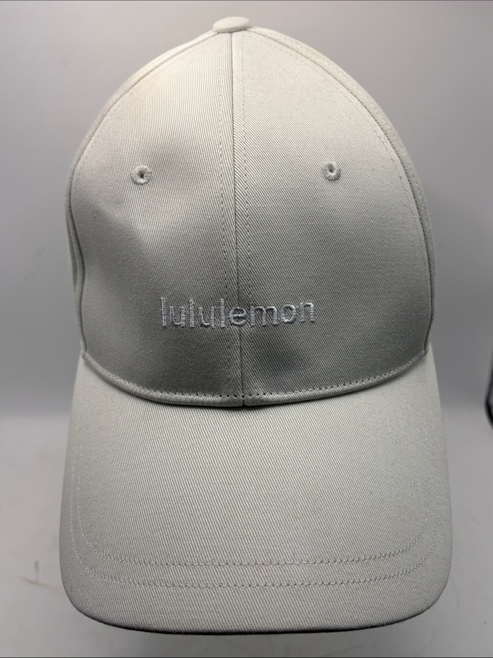 Lululemon Two-Tone Cream/Off White Ball Cap Wordmark Embroidered Logo UniSex S/M